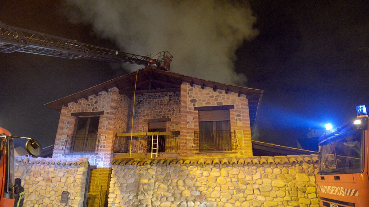 El fuego destruyó una vivienda unifamiliar en San Andrés. | MAURICIO PEÑA