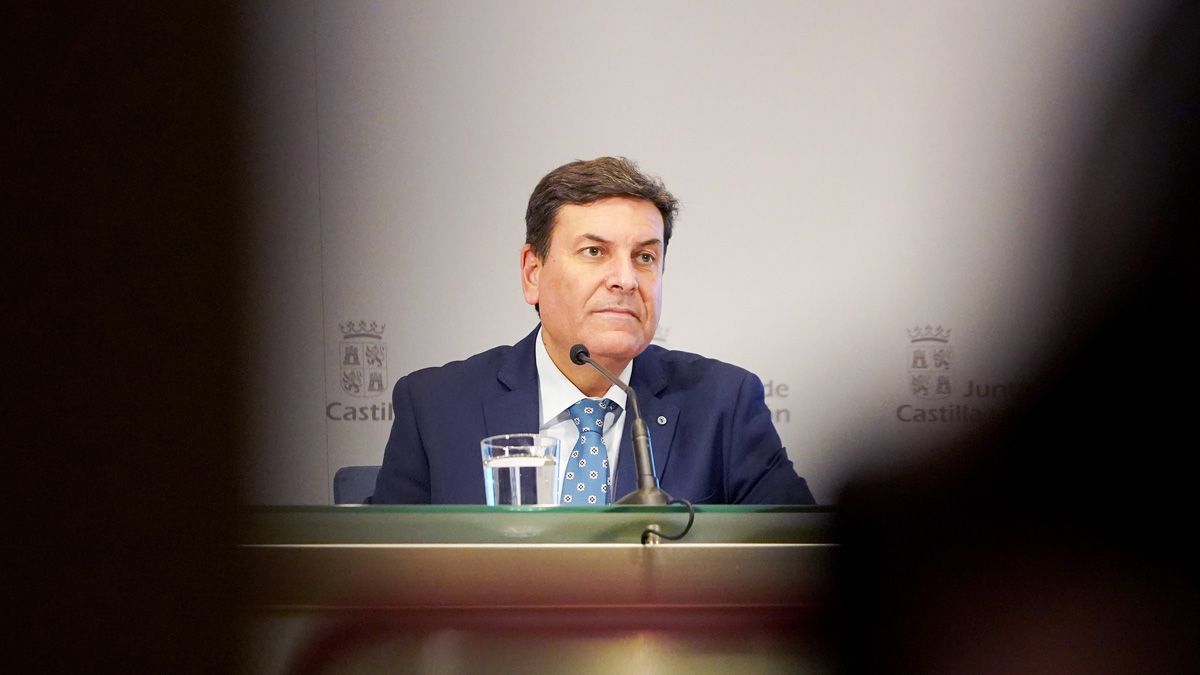Carlos Fernández Carriedo, consejero de Economía y Hacienda y portavoz de la Junta. | LETICIA PÉREZ (ICAL)