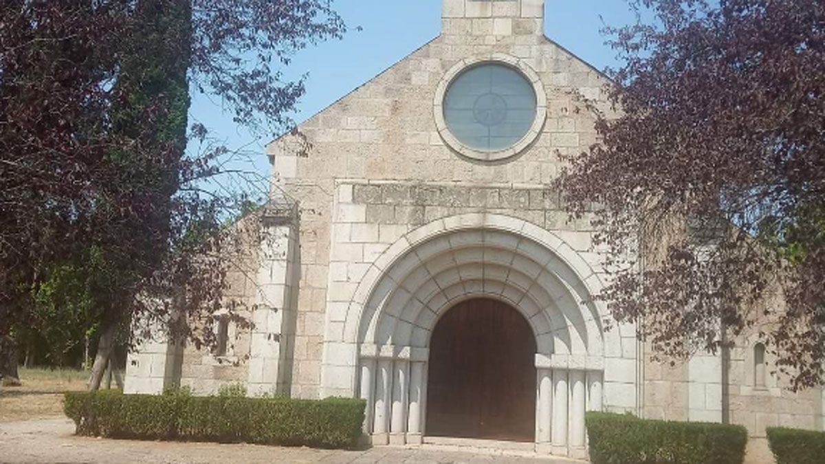 Imagen de la Iglesia del barrio de Compostilla | PRB Imagen de la Iglesia del barrio de Compostilla | PRB