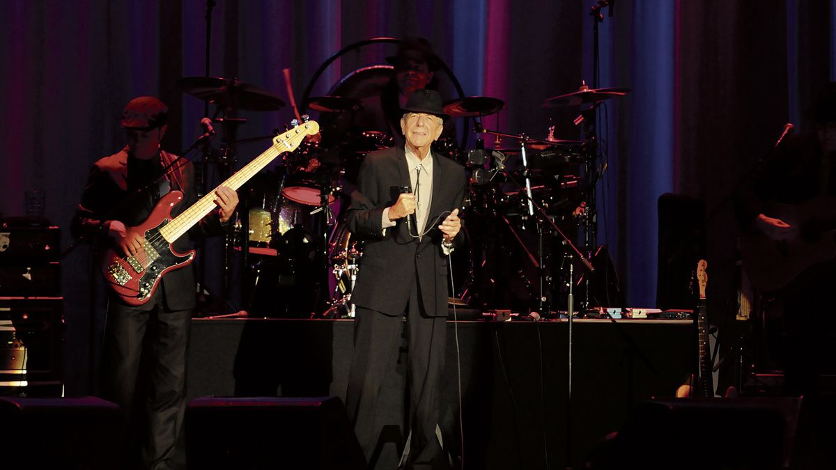 Leonard Cohen durante su actuación en León. | MAURICIO PEÑA
