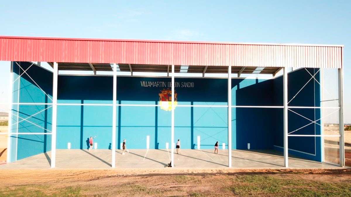 Nueva infraestructura para realizar deporte en Villamartín de Don Sancho. | L.N.C.