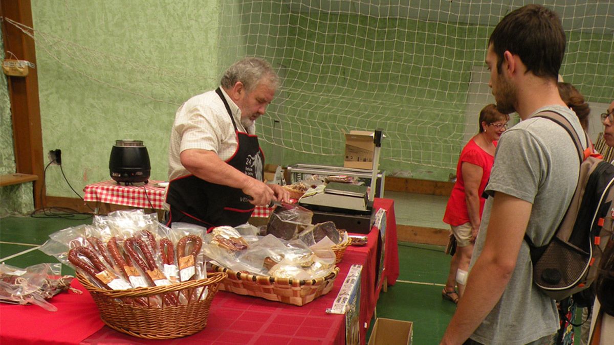 El recinto ferial, con productos artesanos y agroalimentarios, abrirá este sábado por la mañana. | Estefanía Niño El recinto ferial, con productos artesanos y agroalimentarios, abrirá este sábado por la mañana. | Estefanía Niño