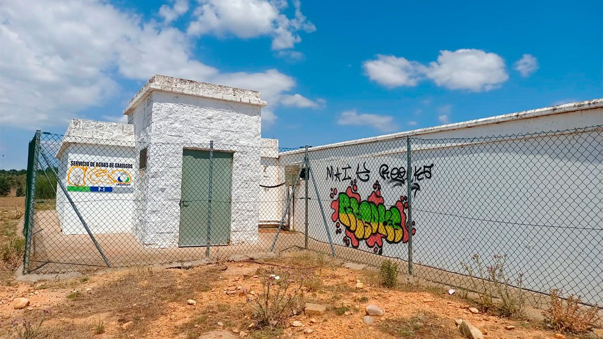 Un depósito de agua municipal de Sariegos. | L.N.C.