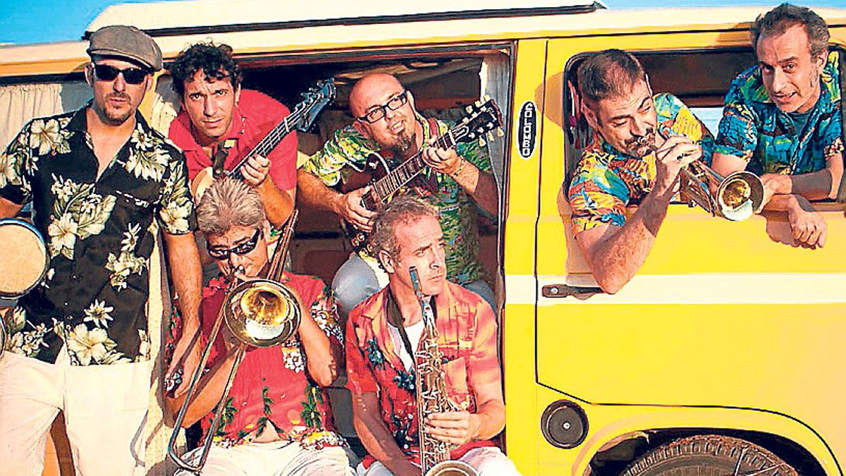 La Gran Orquesta Republicana, ska, punk, reggae y mucho baile pero con letras comprometidas socialmente. La Gran Orquesta Republicana, ska, punk, reggae y mucho baile pero con letras comprometidas socialmente.