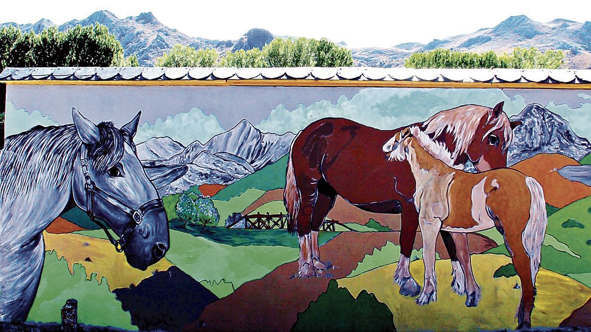 El recinto ferial estrena el mural, en la fotografía, realizado en el taller con Lolo y Moñi.