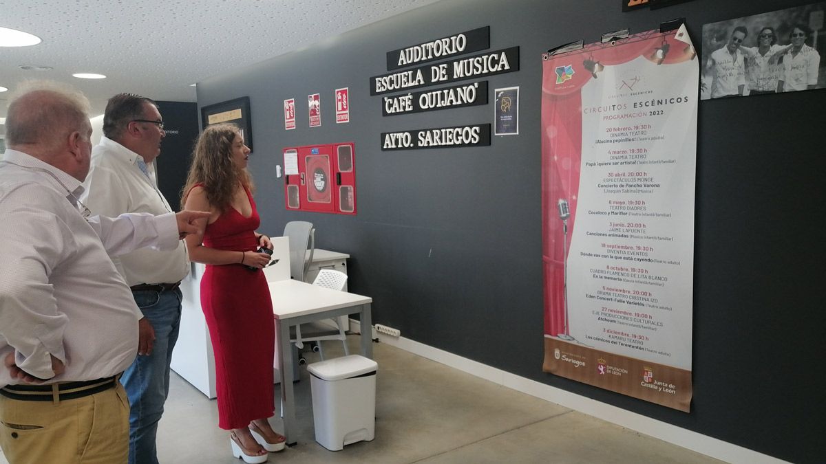 Visita a los proyectos de la Junta en el municipio de Sariegos. | L.N.C.