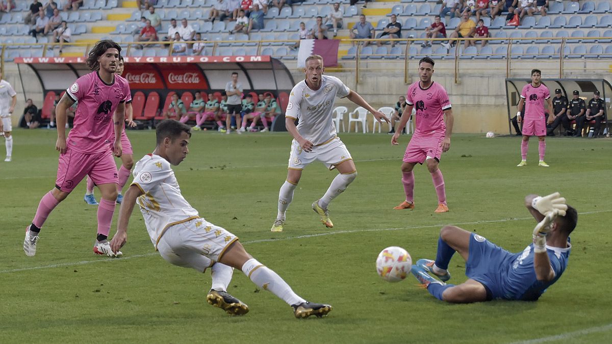 La Cultural eliminó a Unionistas en su primer partido oficial de la temporada en el Reino. |SAÚL ARÉN