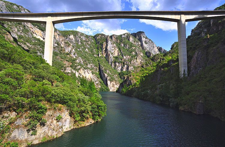Paso del río Sil por Ponferrada. | I.C. Paso del río Sil por Ponferrada. | I.C.