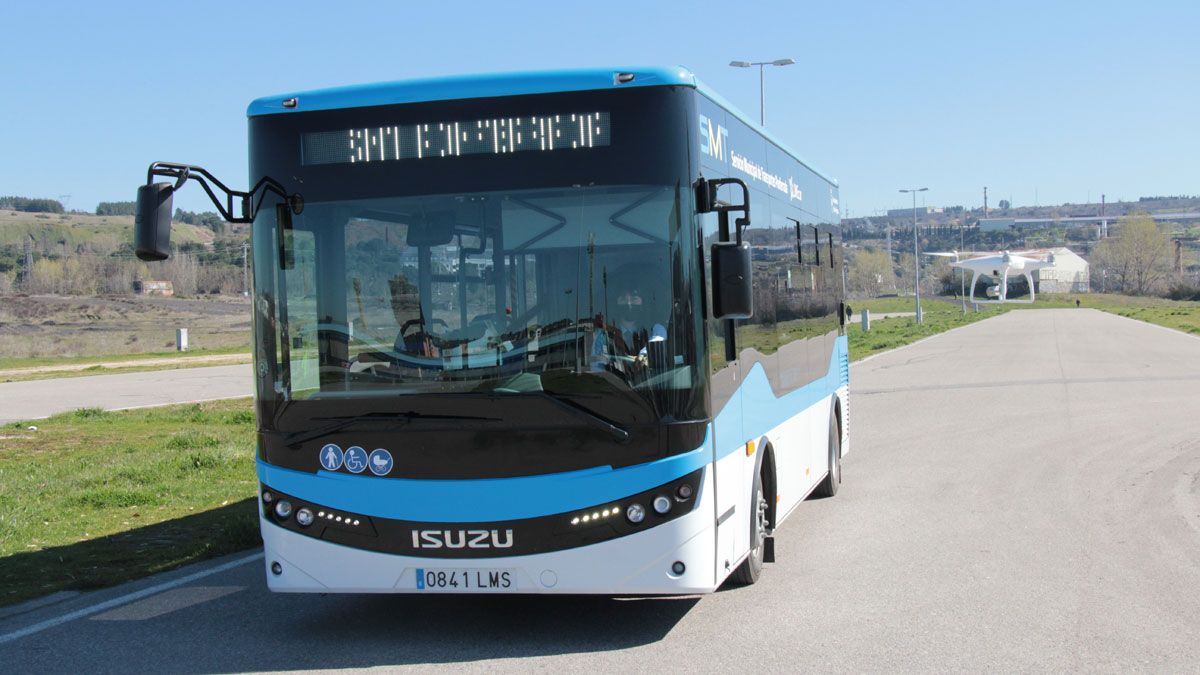 Los autobuses de Ponferrada comienzan a aplicar los bonos descuentos.