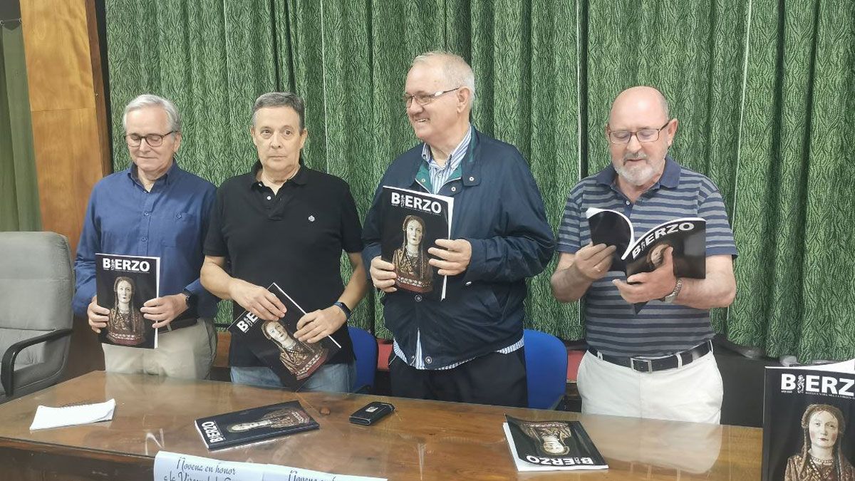 Acto de presentación de la revista Bierzo | Javier Fernández Acto de presentación de la revista Bierzo | Javier Fernández