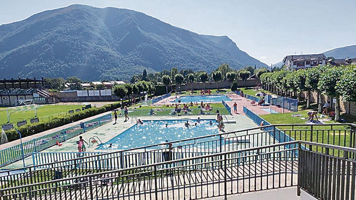 Siempre y cuando el tiempo acompañe, los chapuzones en Laciana aún no han terminado. | TURISMO VALLE DE LACIANA