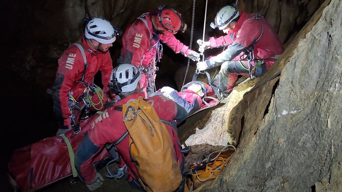 rescate-cuevas-ume-05092022.jpg