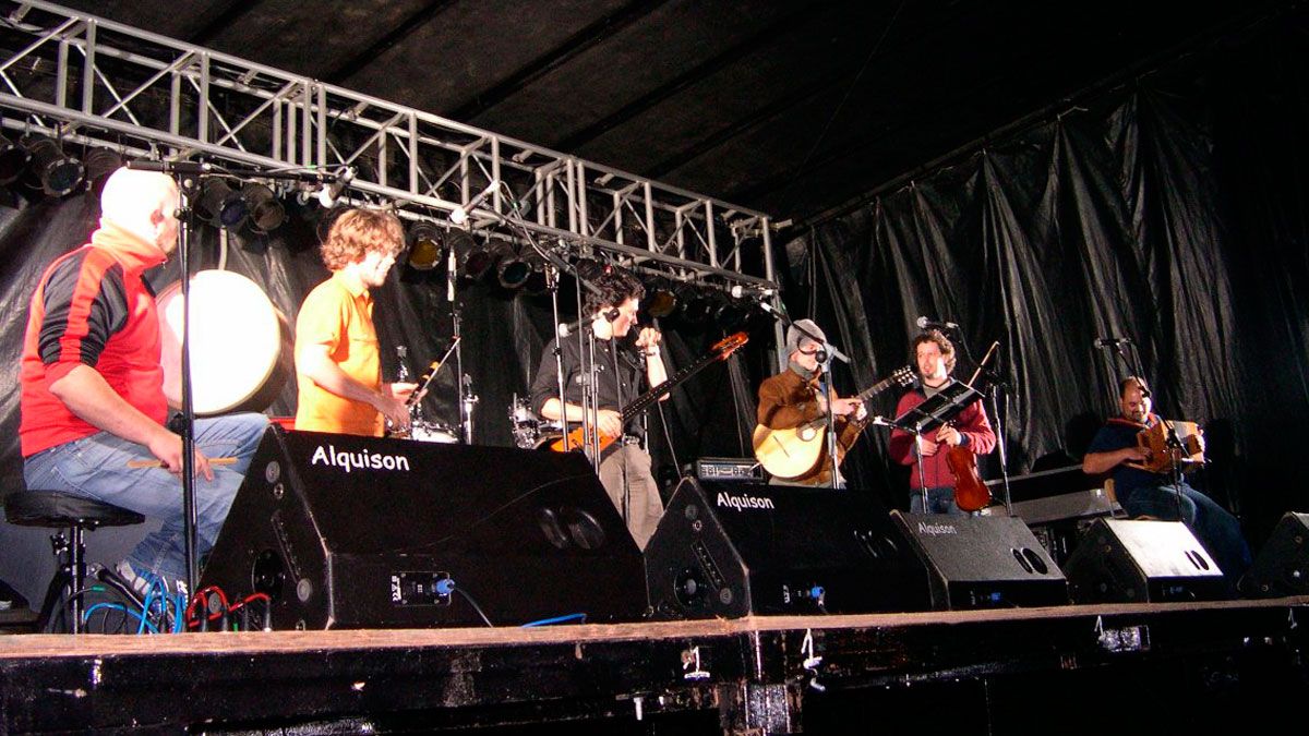 Los Felpeyu se unen al festival que ofrece Vega de Espinareda.