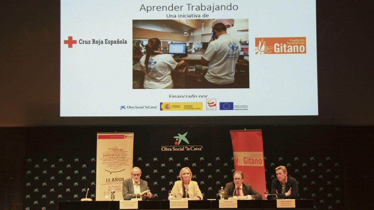 Un momento de la presentación en Caixa Forum de la inciativa ‘Aprender Trabajando’. | L.N.C.