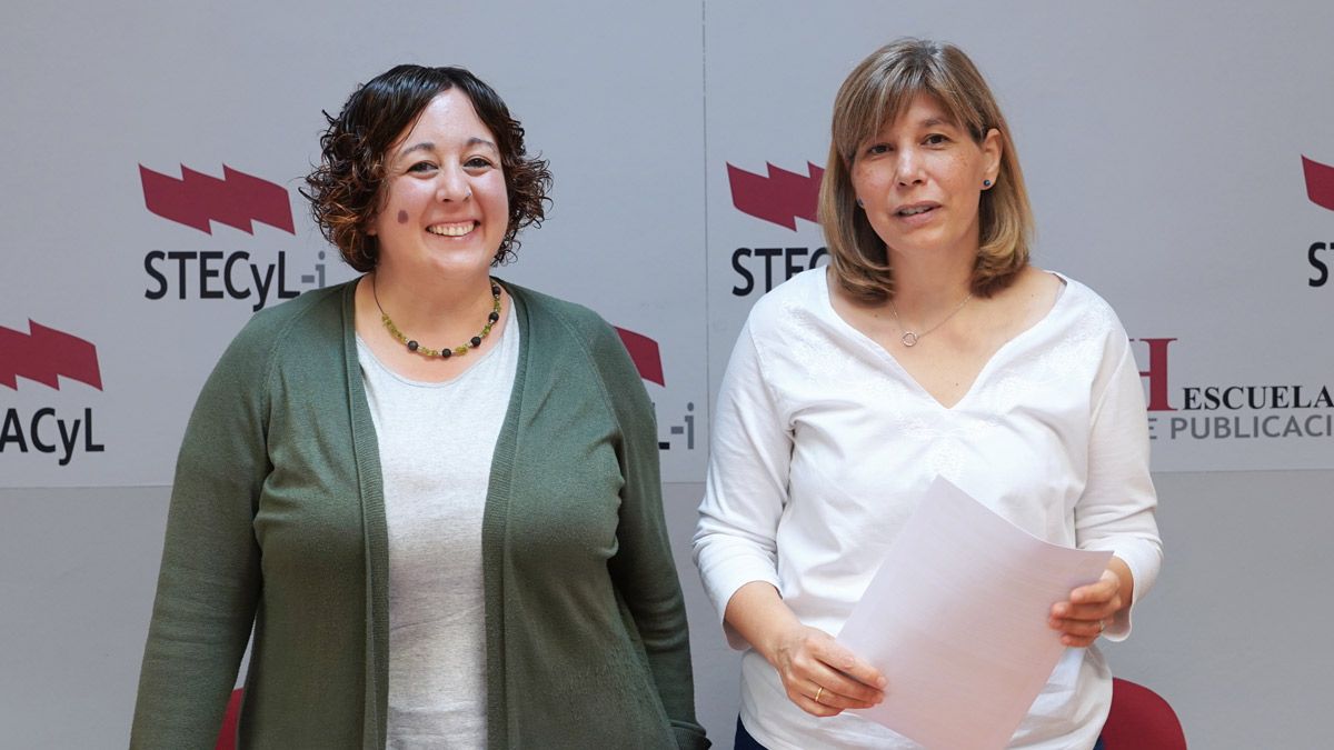 La responsable de STECyL-i, Teresa Vicente, y la portavoz del sindicanto, Christina Fulconis, durante la rueda de prensa. | ICAL