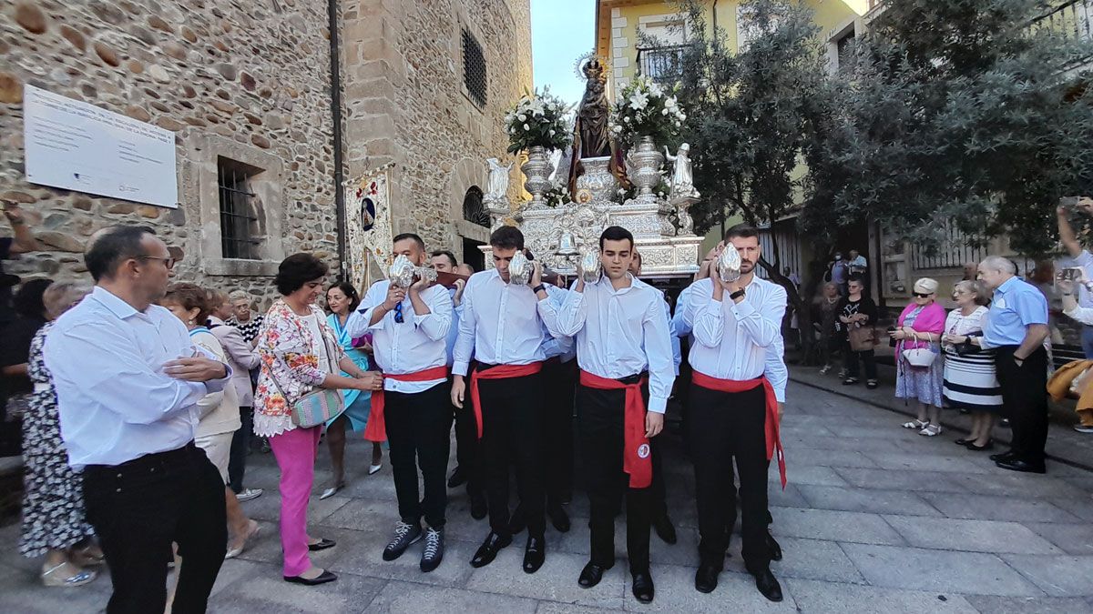 Procesión de las Festas de La Encina. | MAR IGLESIAS