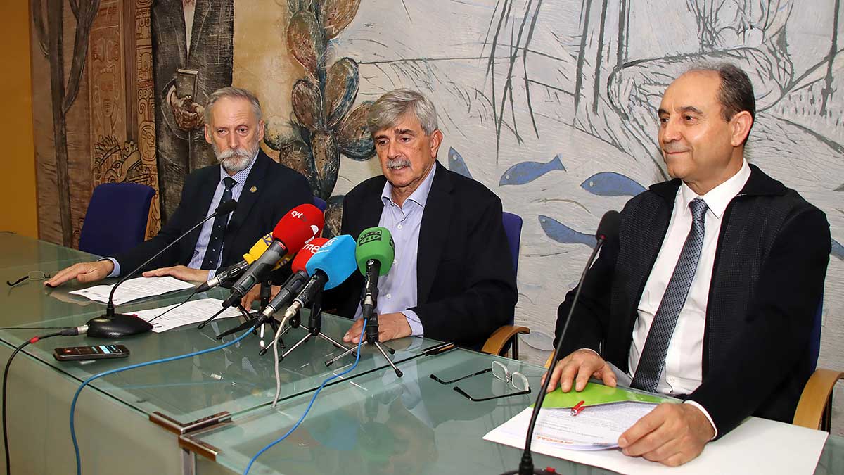 Rueda de prensa para presentar la alternativa leonesa a Agencia Estatal de Salud Pública. | L.N.C.