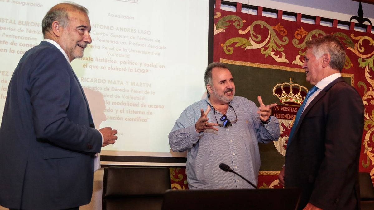 El presidente de Acaip en el Congreso Penitenciario Legionensis. | ICAL