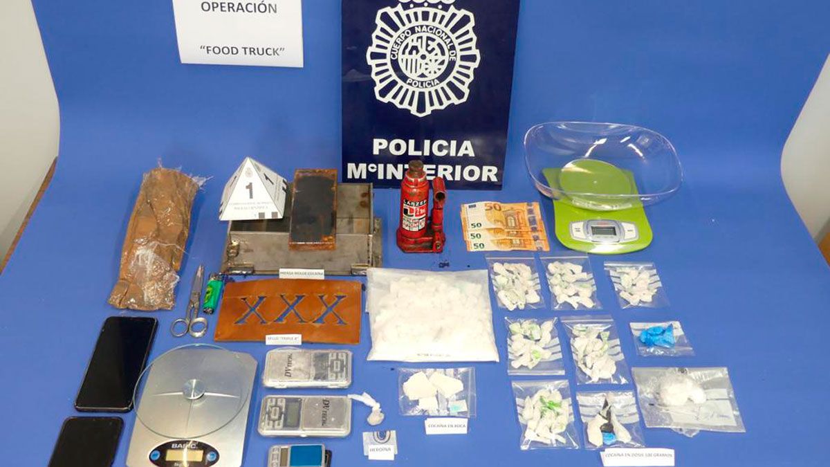 Parte de lo incautado a los detenidos. | POLICIA NACIONAL Parte de lo incautado a los detenidos. | POLICIA NACIONAL