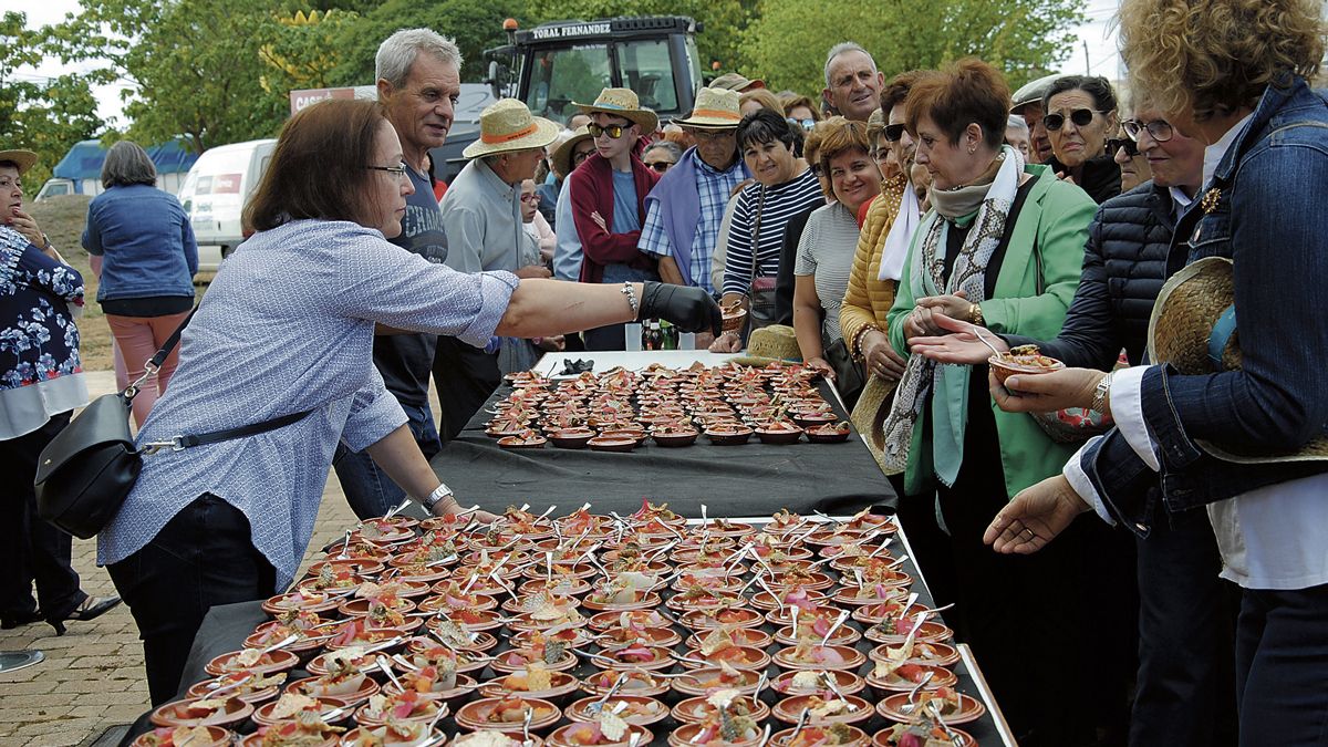 En el programa no faltan las degustaciones de tapas, como en 2019. | ABAJO