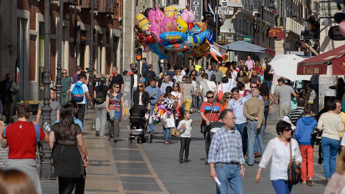 Imagen de archivo de turismo en el centro de León. | MAURICIO PEÑA