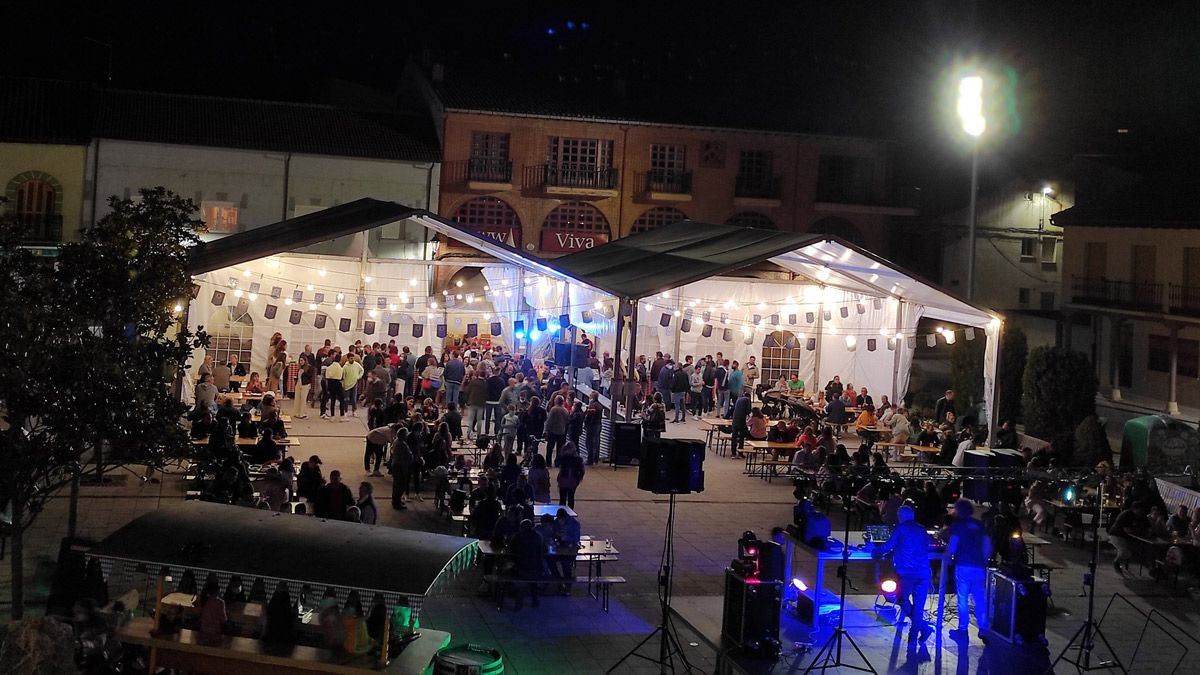 La edición anterior del Oktoberfest contó con un gran ambiente. | L.N.C.