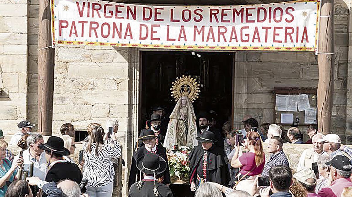 Una imagen de la procesión de la Virgen de los Remedios de este año. | L.N.C. Una imagen de la procesión de la Virgen de los Remedios de este año. | L.N.C.