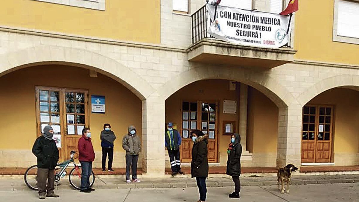El regidor afirma que en su momento pusieron al día todos los consultorios. | L.N.C. El regidor afirma que en su momento pusieron al día todos los consultorios. | L.N.C.