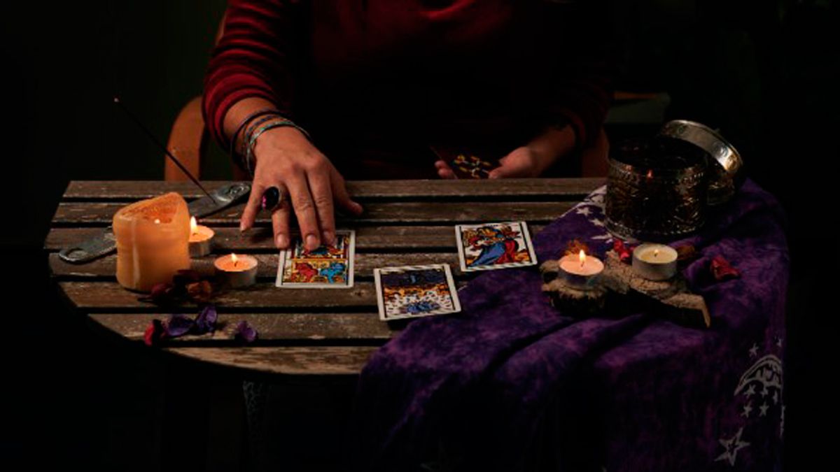 mesa-tarot.jpg