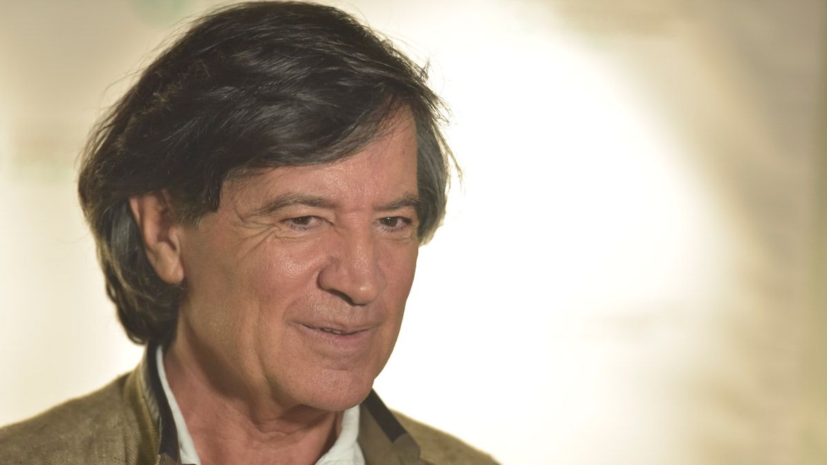 El catedrático Carlos López-Otín este jueves en León. | SAÚL ARÉN