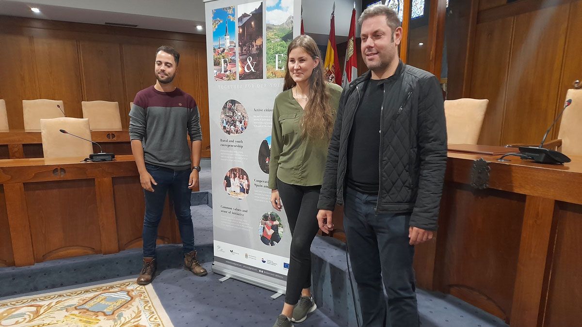 Presentación del proyecto Erasmus desde el Ayuntamiento de Ponferrada. | MAR IGLESIAS
