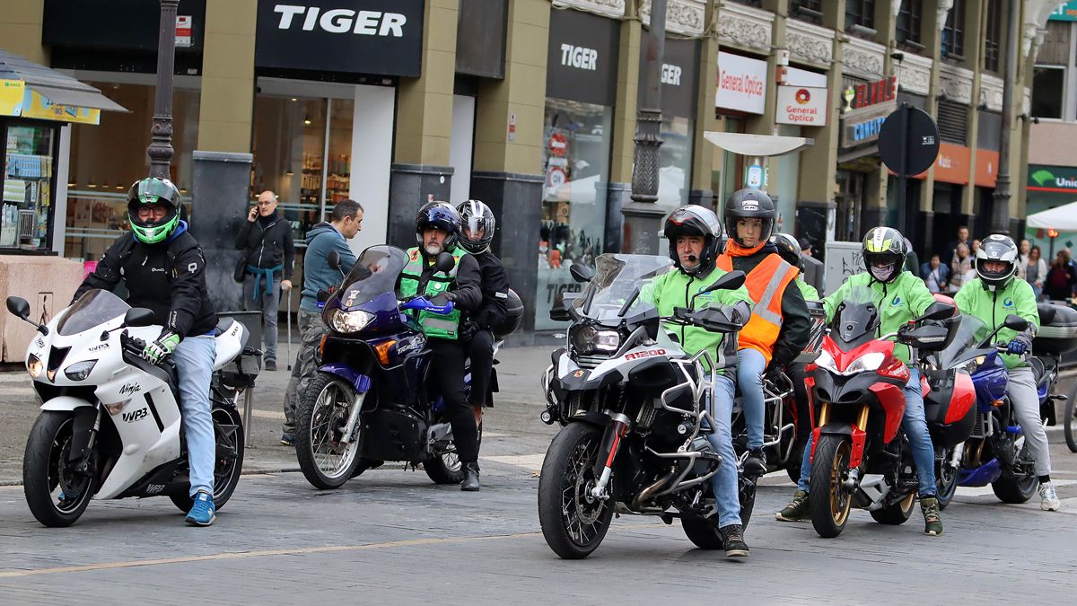 Varios grupos de moteros han participado en esta acción. | PEIO GARCÍA / ICAL