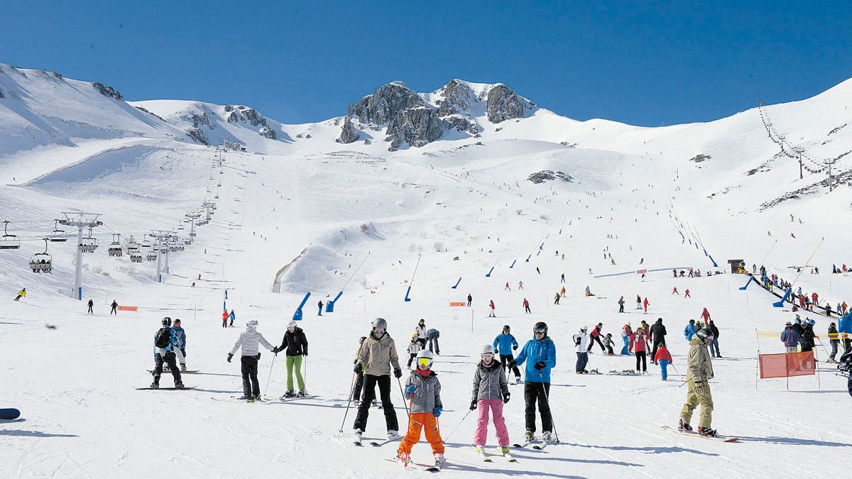 Imagen de archivo de esquiadores leoneses. | L.N.C.