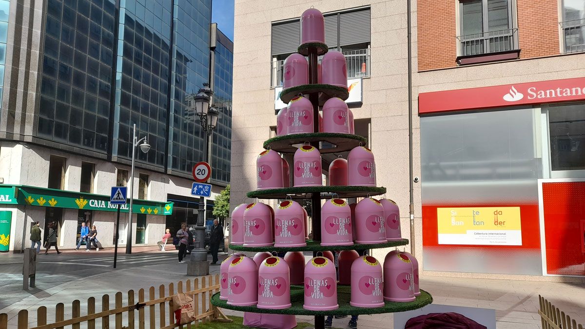 Iglús rosas para concienciar en el reciclaje y contribuir en la lucha contra el cáncer de mama.