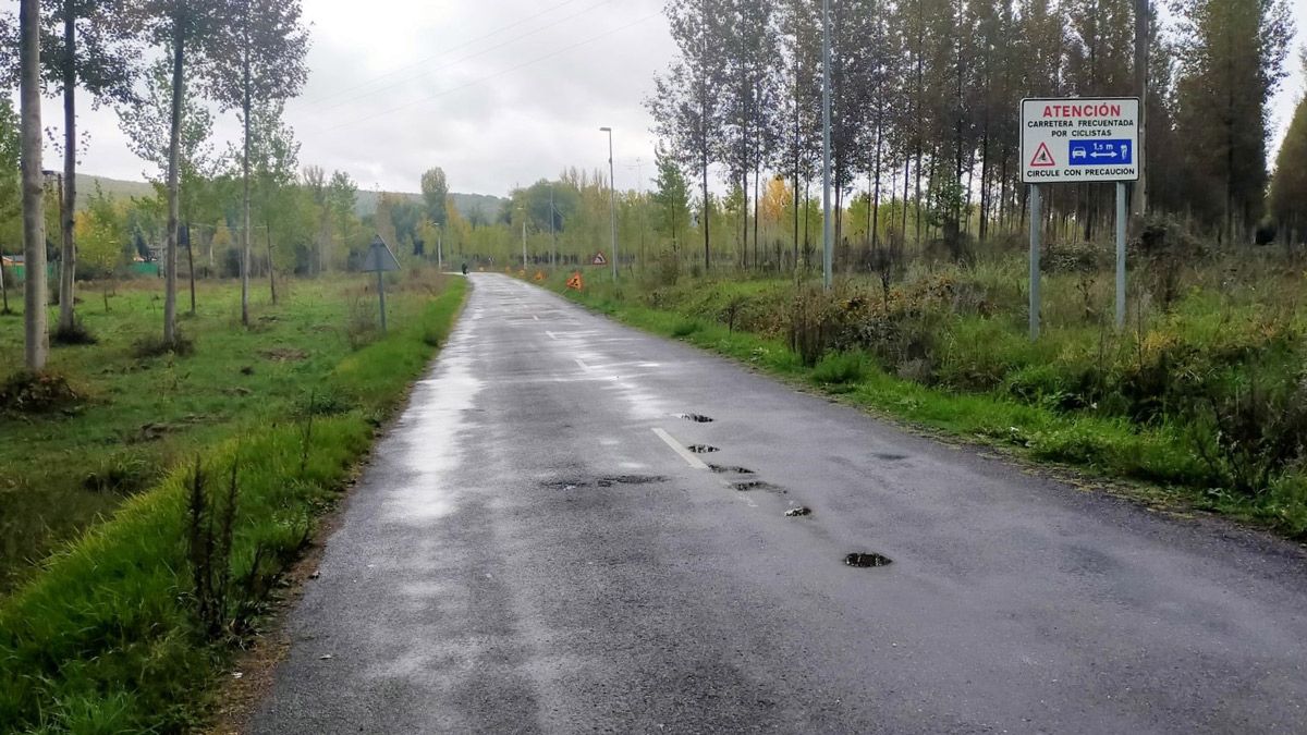 Inicio de las obras de mejora de la carretera LE-5607. | L.N.C.