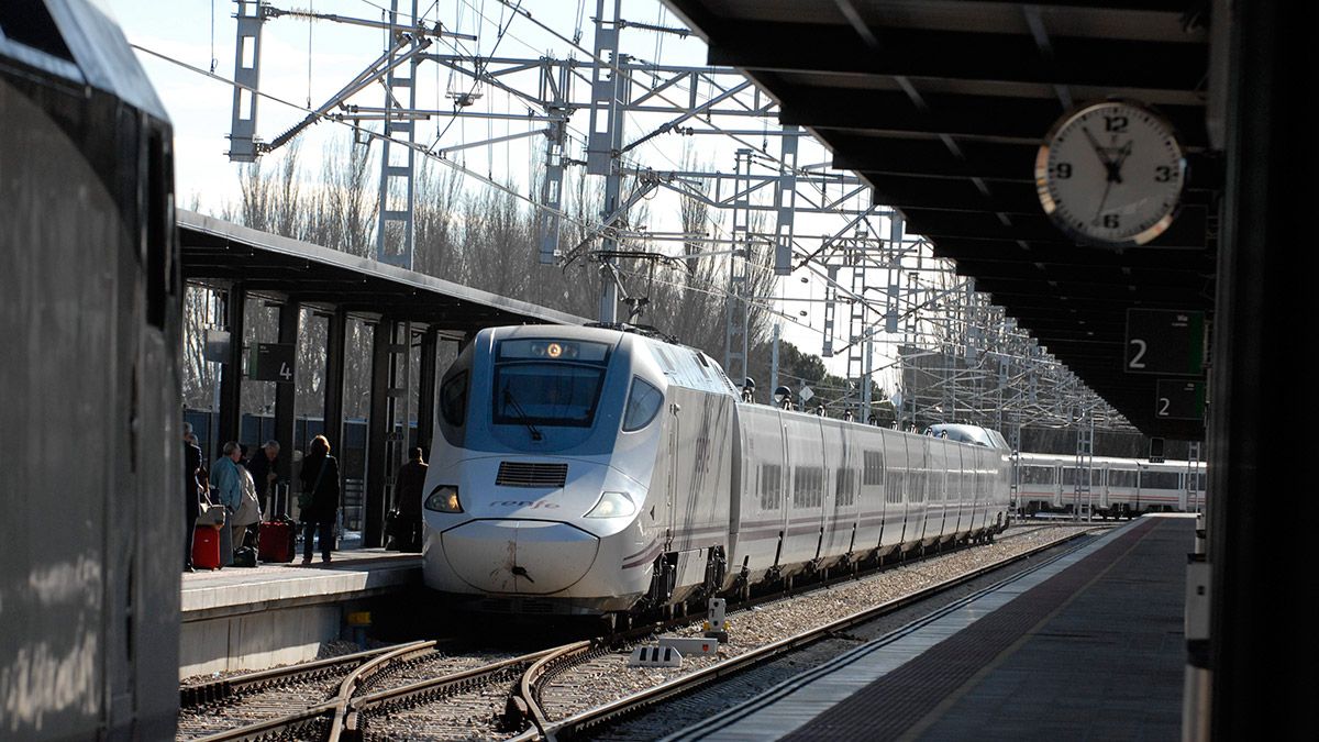 renfe-estacion-leno-22102022.jpg