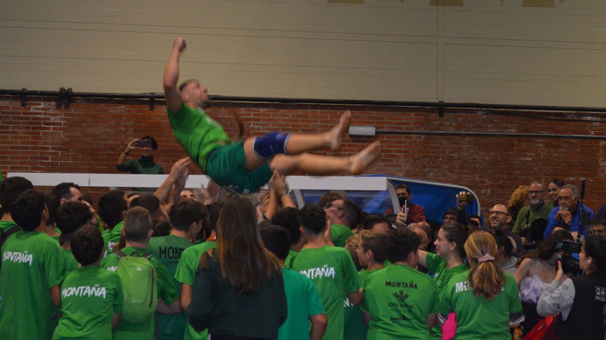 Manteo al ganador. | F.F. Manteo al ganador. | F.F.