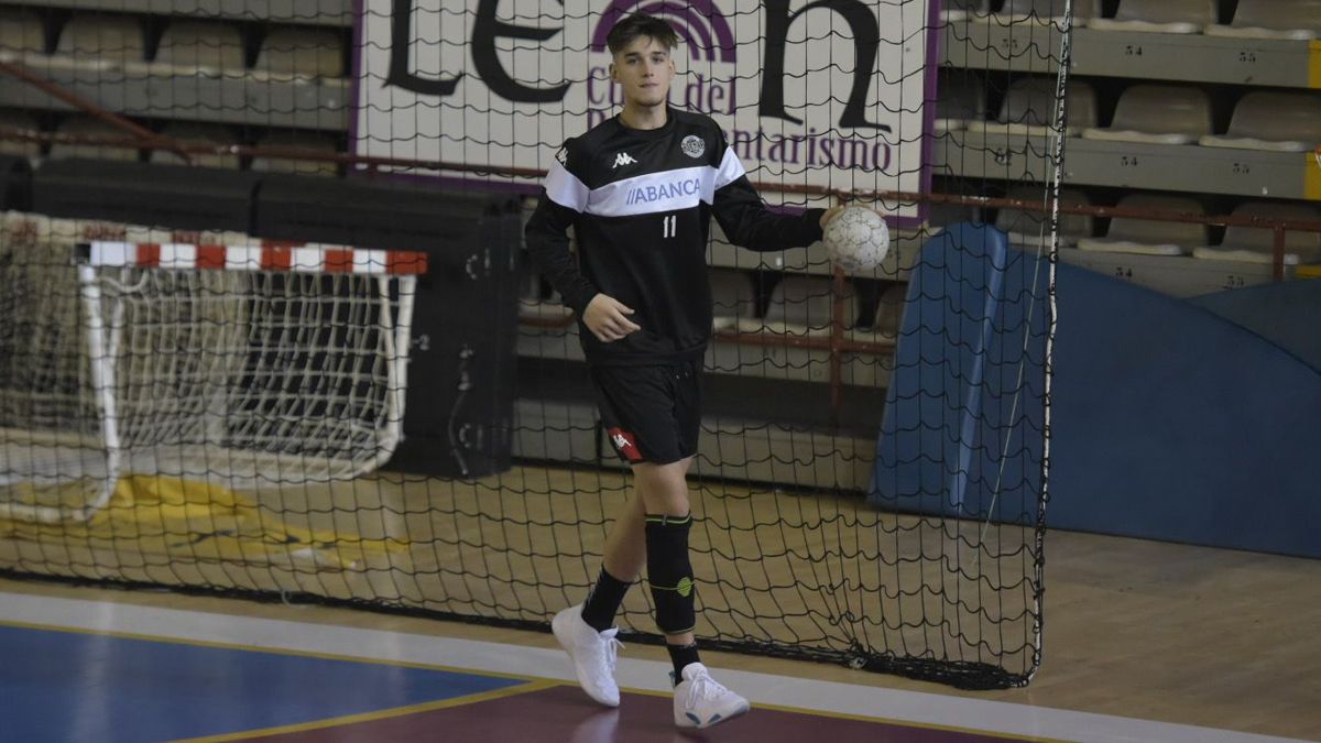 Samuel Saiz, durante un entrenamiento en el Palacio de los Deportes. | SAÚL ARÉN