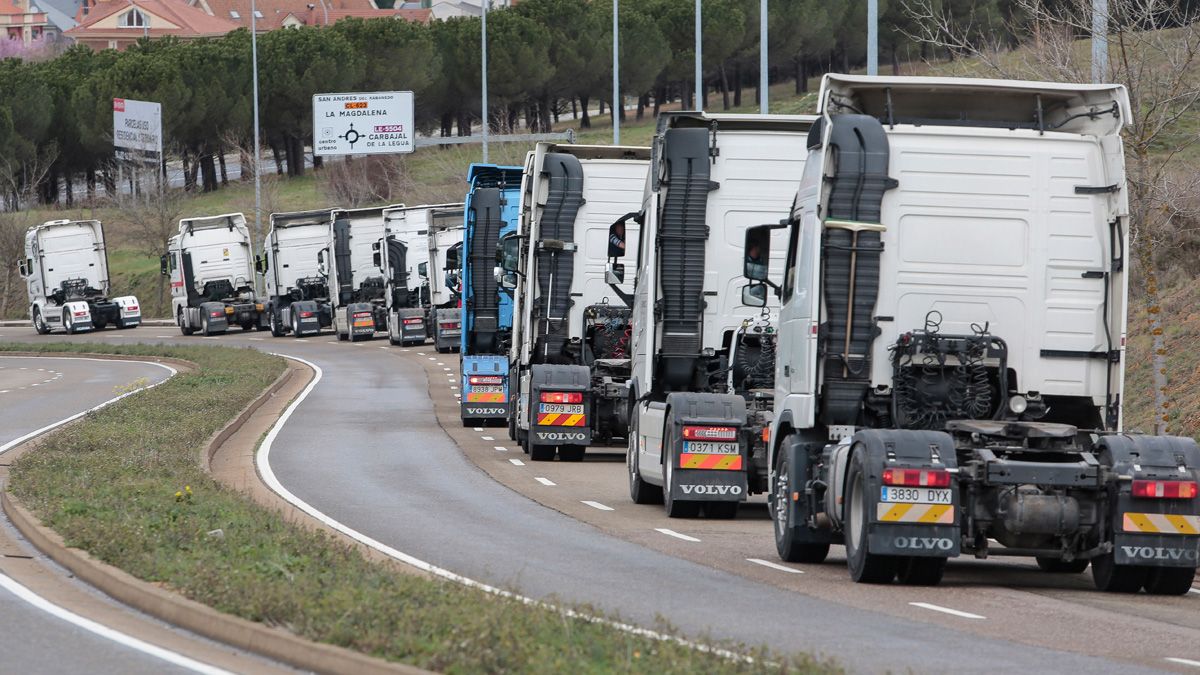 Marcha de camiones en la anterior huelga. | CAMPILLO
