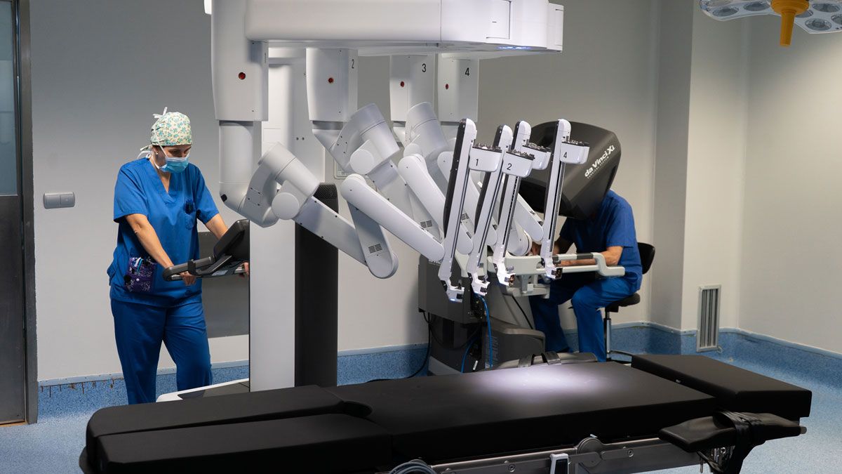 Robot Da Vinci, una de las tecnologías más avanzadas con las que cuenta la Clínica.