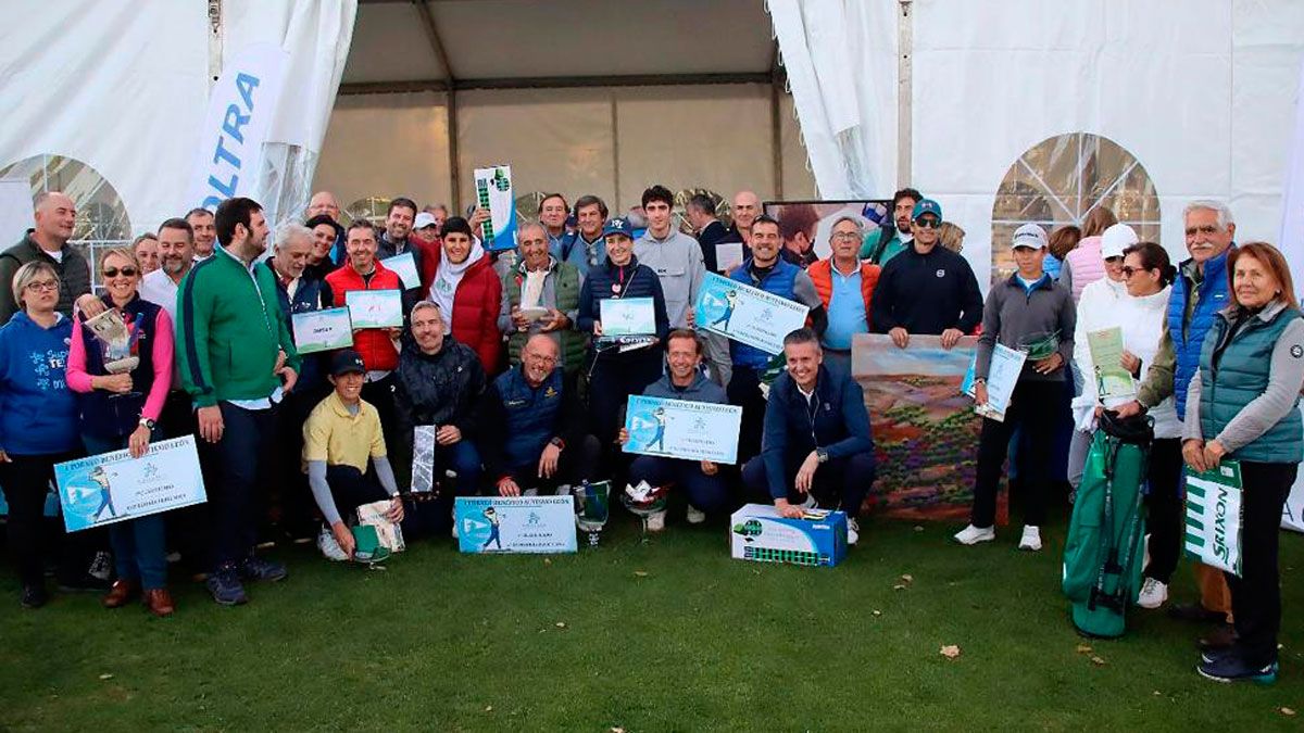 Foto de familia de los participantes en el campeonato. | L.N.C.