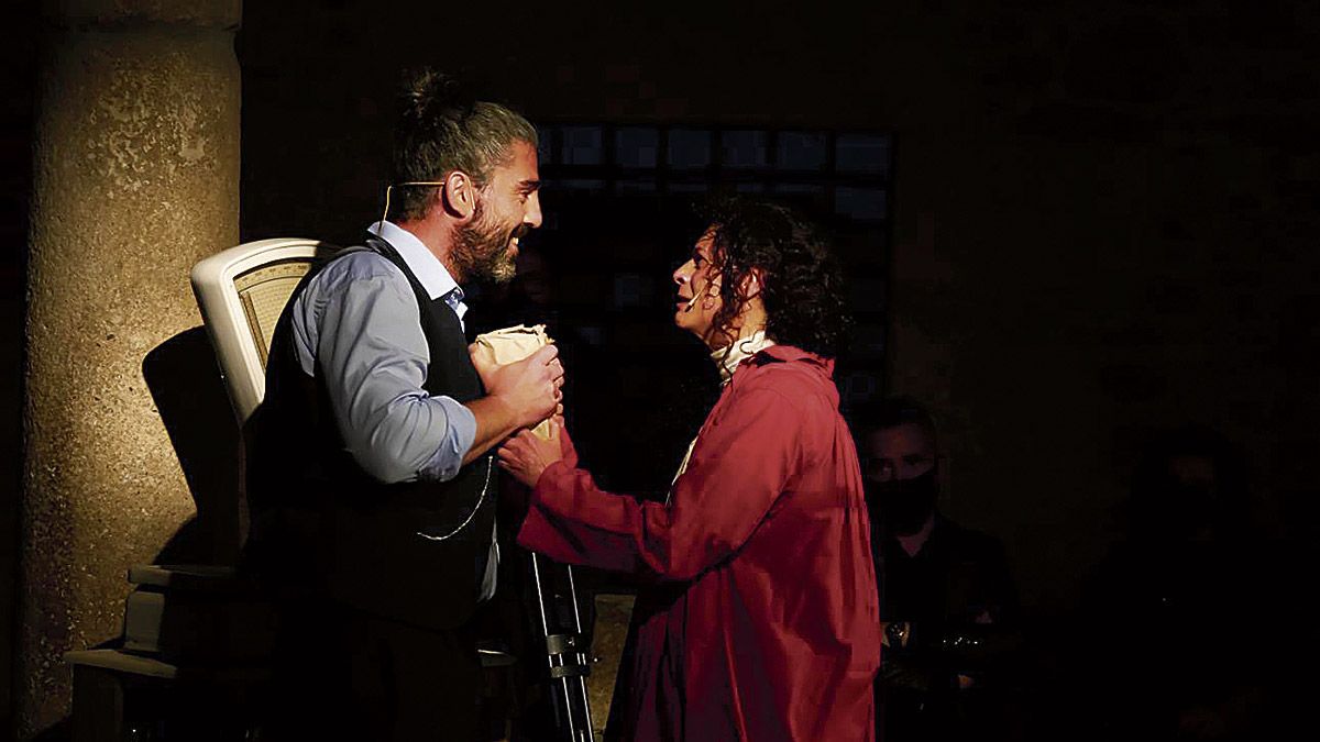 Raúl Gómez y Trinidad Osorio asumen la dirección y los principales papeles de la obra de teatro que este jueves llega al Auditorio Ciudad de León.