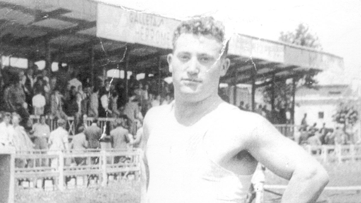 Icónica imagen del fallecido Felipe León, cima de la Lucha Leonesa. | L.N.C. Icónica imagen del fallecido Felipe León, cima de la Lucha Leonesa. | L.N.C.
