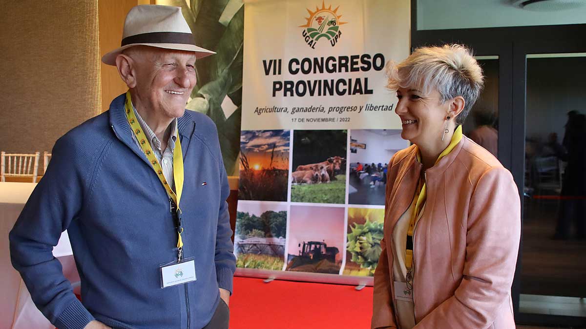 Matías Llorente y Sonia Castro a su llegada al Congreso Provincial. | PEIO GARCÍA / ICAL