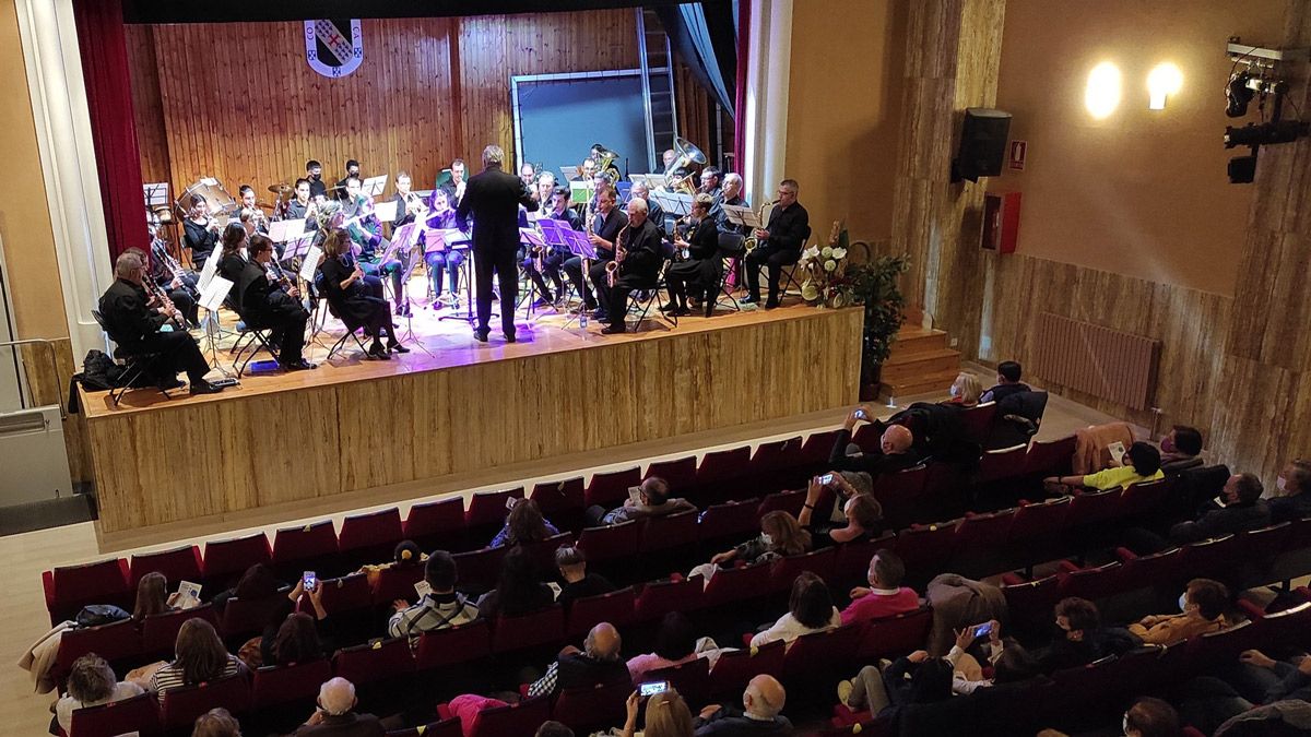 Banda de Música de Valencia de Don Juan durante un concierto. | L.N.C.