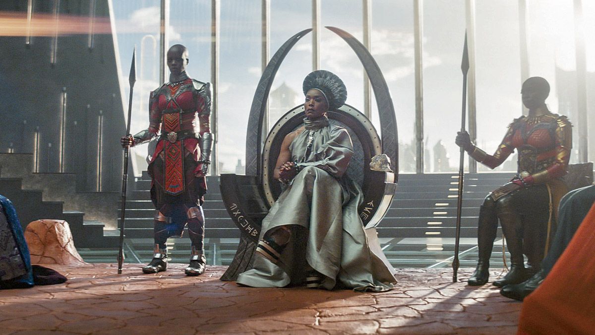 Angela Basset es uno de los rostros conocidos de ‘Black Panther: Wakanda Forever’.