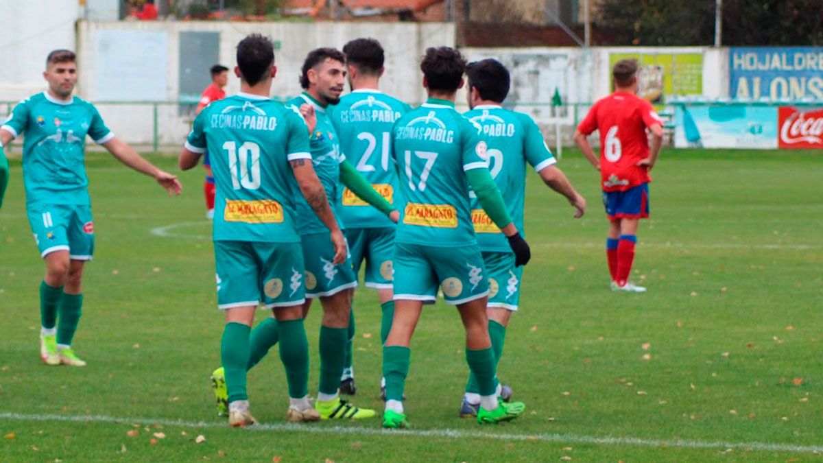 El Astorga celebra uno de sus goles. | ATLETICOASTORGA El Astorga celebra uno de sus goles. | ATLETICOASTORGA