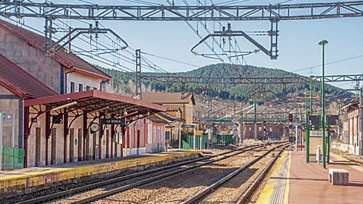 Estación de Feve de La Robla. | ENRIQUE GÓMEZ Estación de Feve de La Robla. | ENRIQUE GÓMEZ
