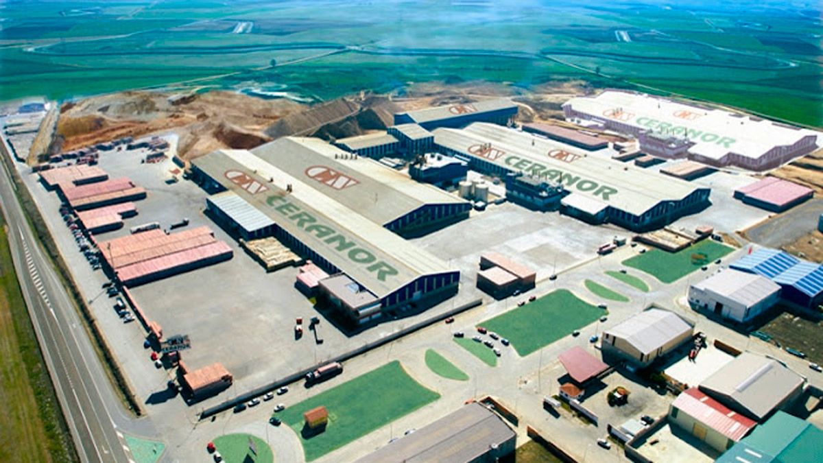 Vista de las instalaciones de Ceranor en Valencia de Don Juan. | L.N.C.