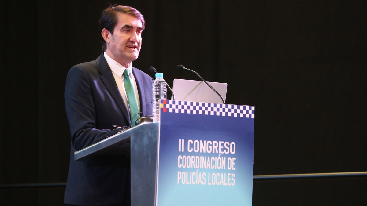Juan Carlos Suárez-Quiñones durante su participación este martes en el II Congreso Autonómico de Coordinación de Policía Local de Castilla y León. | ICAL